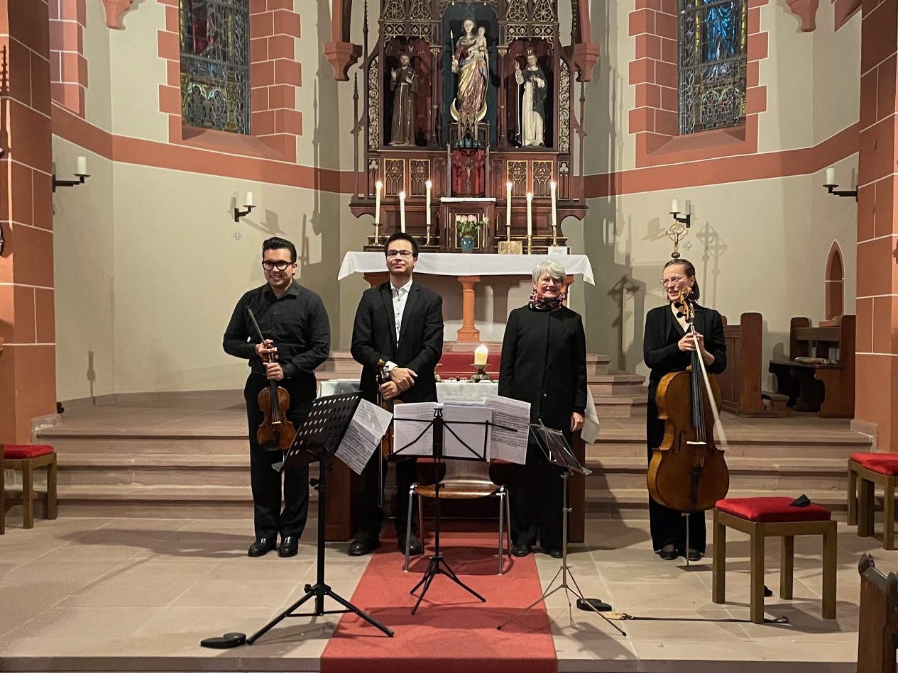 Streichtrio und Orgel (c) W. Benner