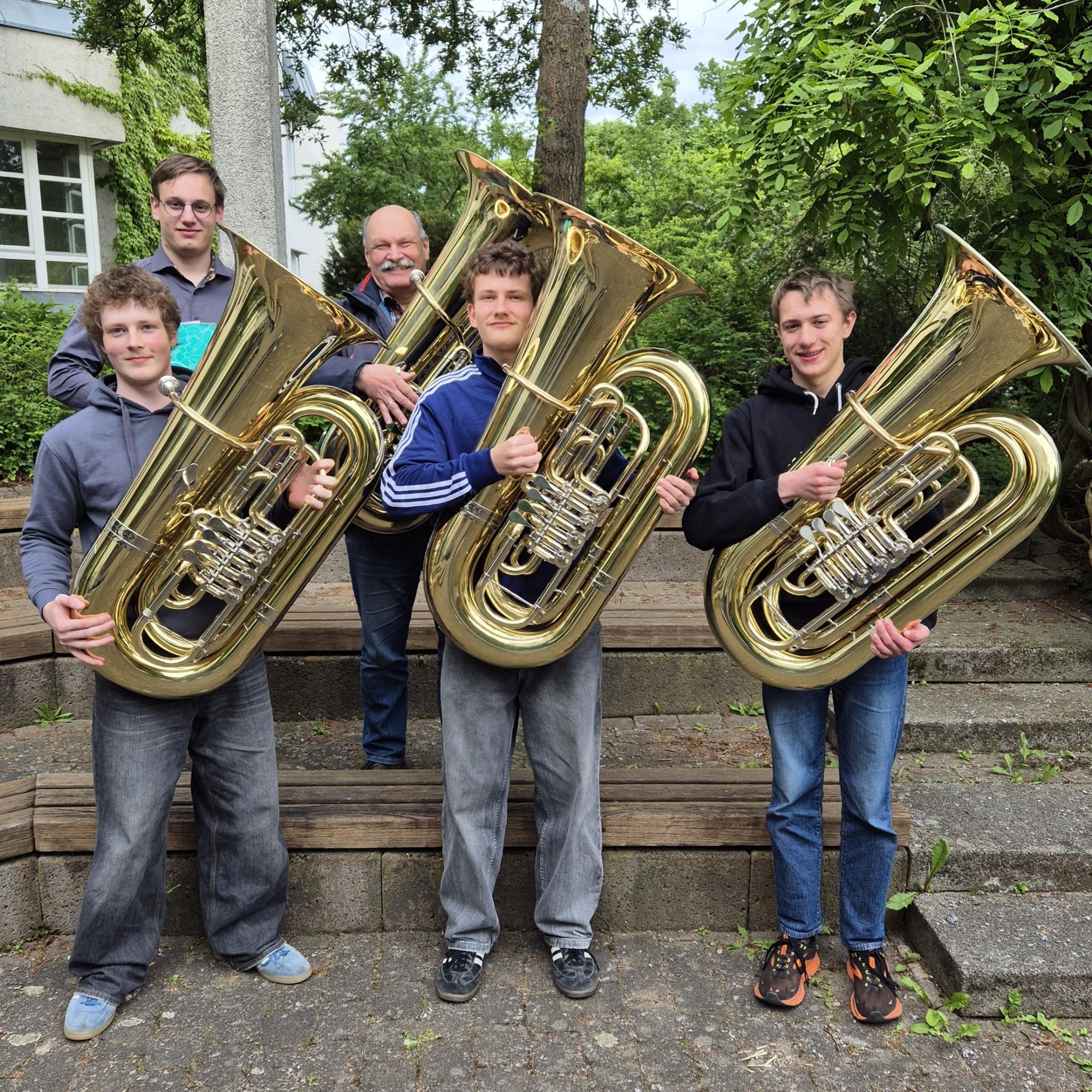 Tubaklasse Eberhard Stockinger, AfT, und Organist Tobias Reichert