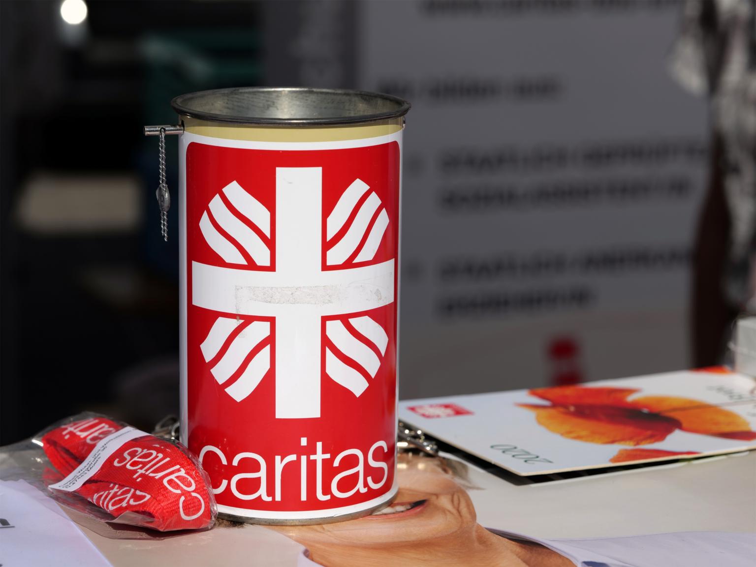 Caritas Spendendose (c) Bild: Peter Weidemann In: Pfarrbriefservice.de