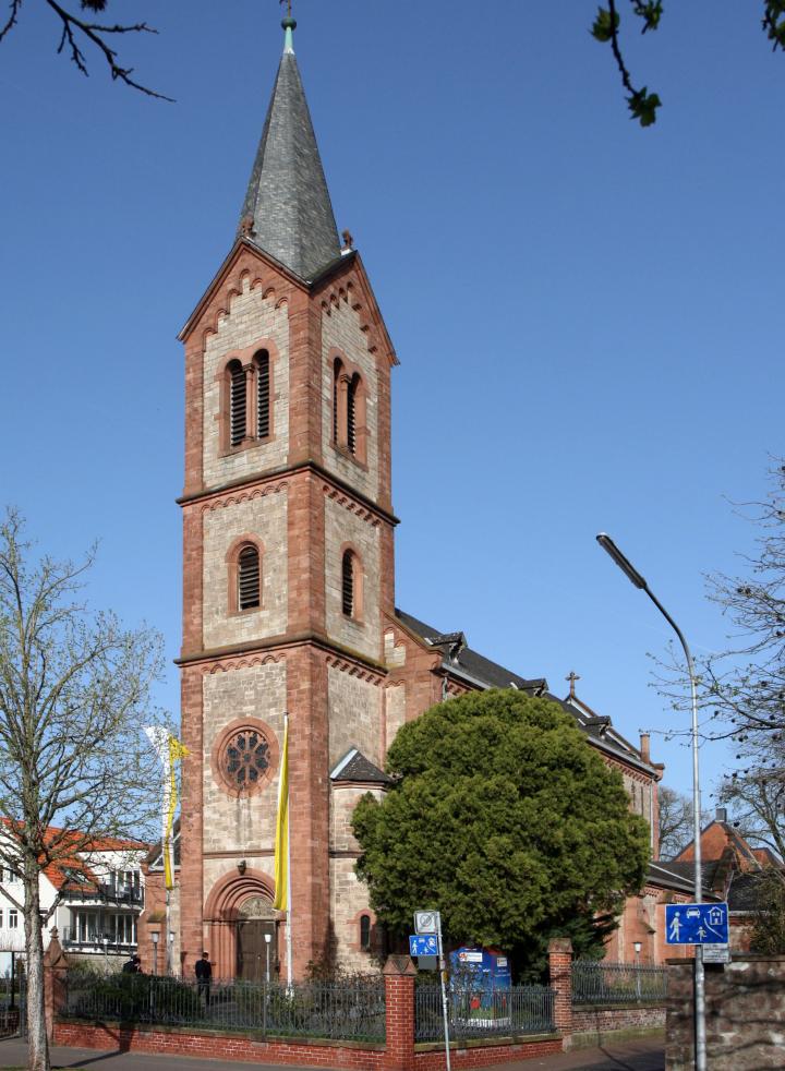 Kath-Kirche-St-Gallus-GU