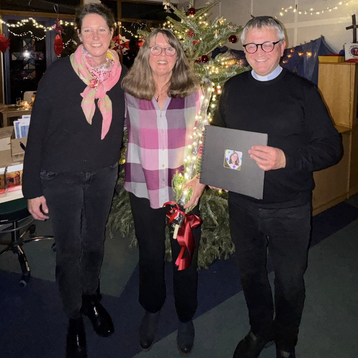 Frau Heike Weich in der Bildmitte