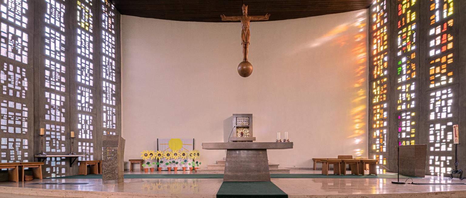 Innenraum St. Bardo (c) Pfarrgruppe Karben
