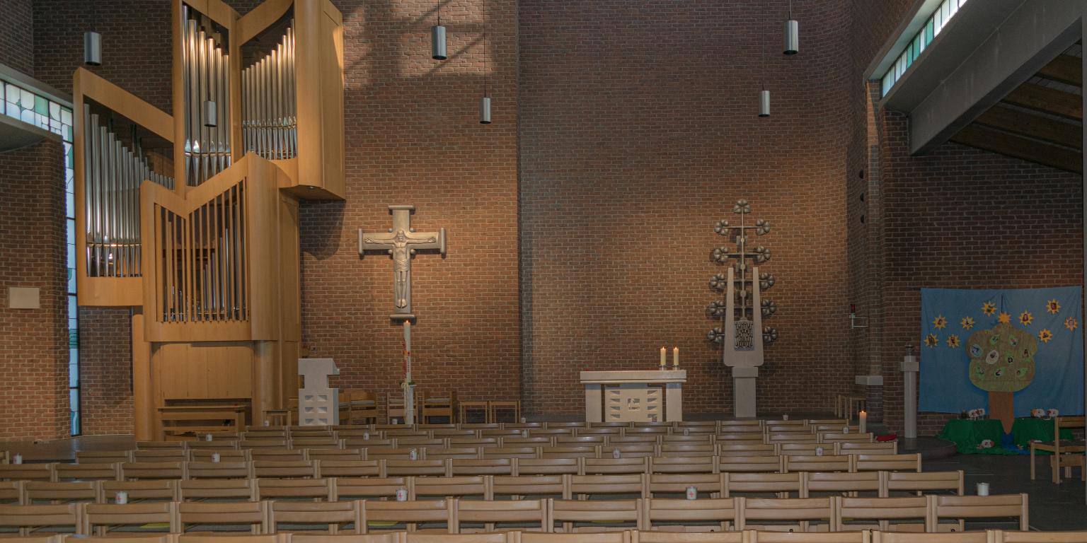 Altarraum St. Bonifatius (c) Pfarrgruppe Karben