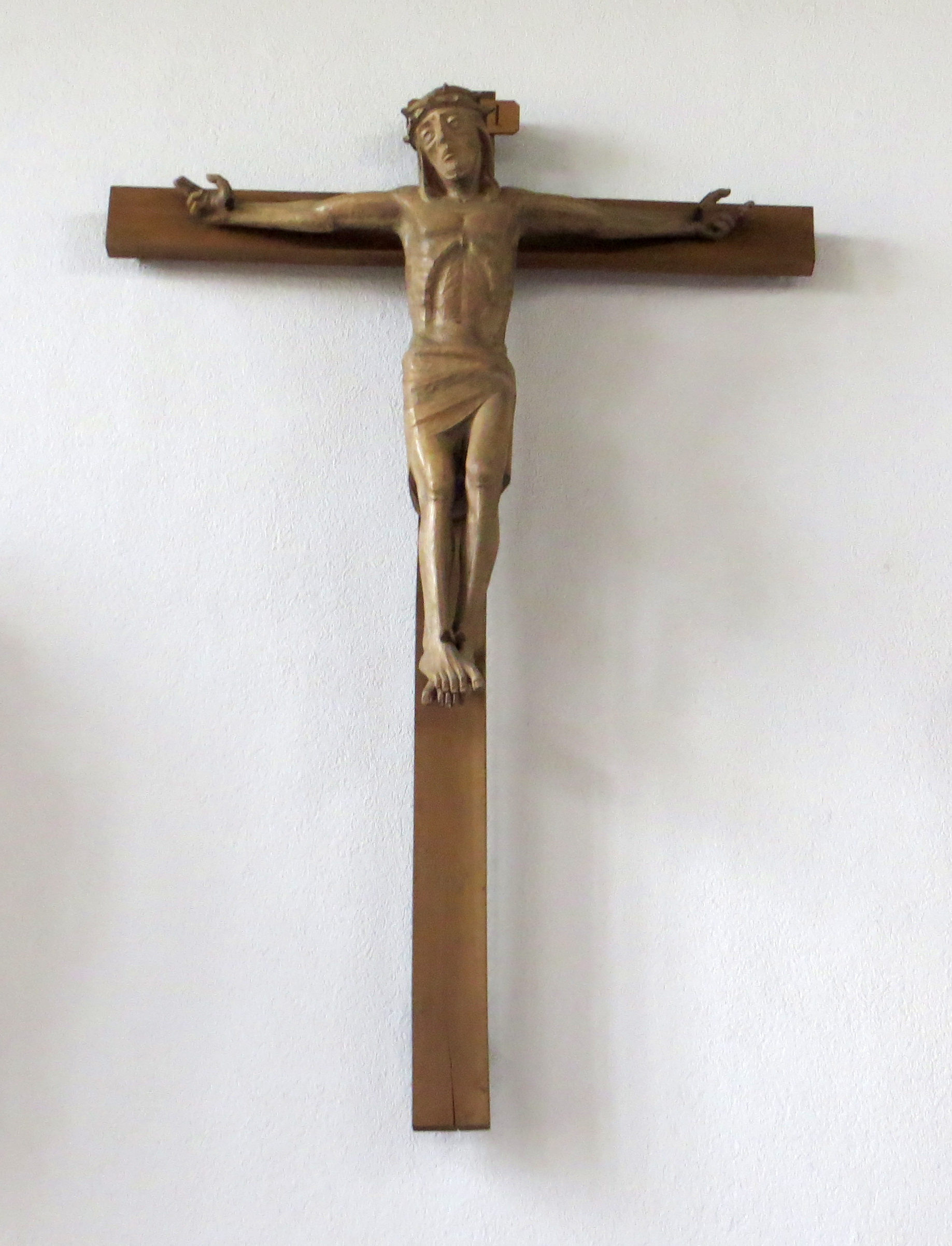 Kreuz an der Altarwand (c) St.J.Nepomuk