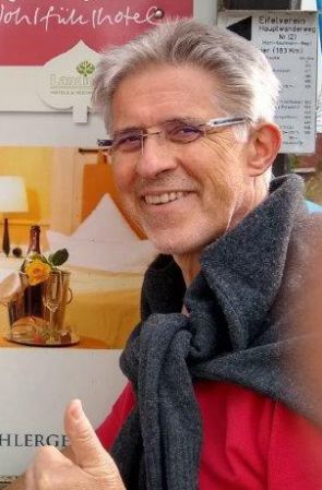 Freut sich auf das Gespräch mit interessierten Menschen: Gottfried Scholz, früherer Pfarrer in Kostheim, jetzt im Ruhestand (c) privat