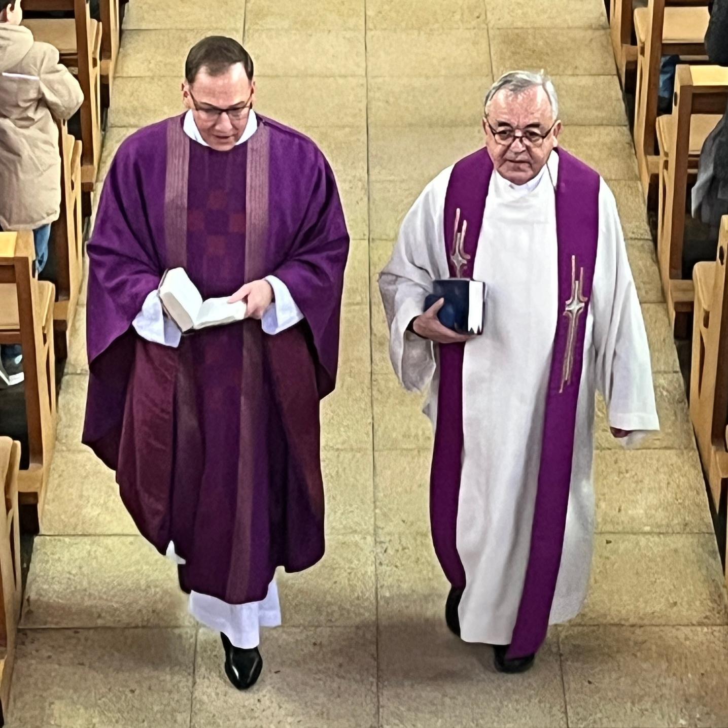 Pfarrvikar Miedreich und Pfarradministrator Zirmer