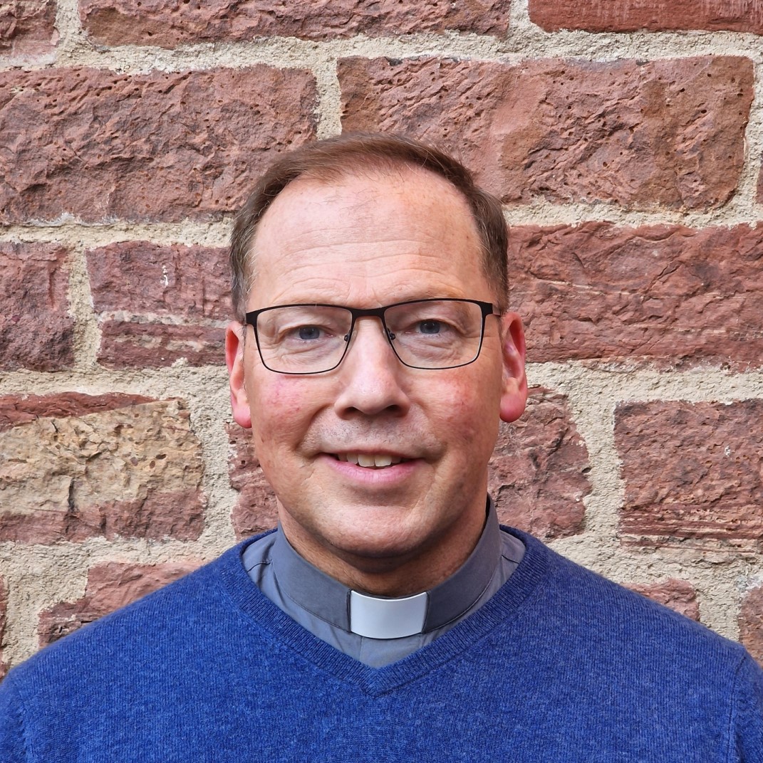 Pfarrvikar Dr. Miedreich (c) Werner Braun