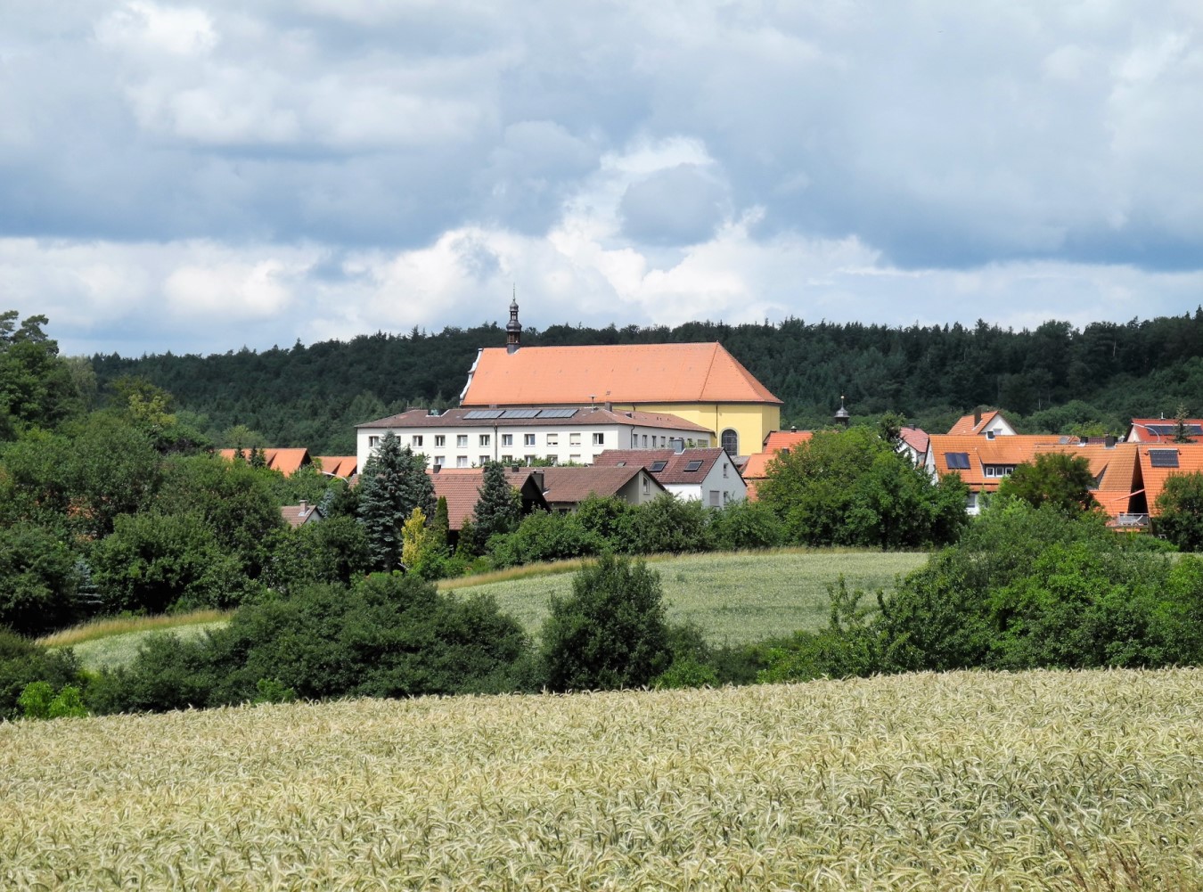 Kloster Schwarzenberg am Steigerwald (c) Thomas Niklaus