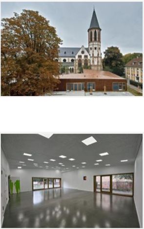 Kellelerhaus vor der Kirche und großer Saal (c) Horst Goebel