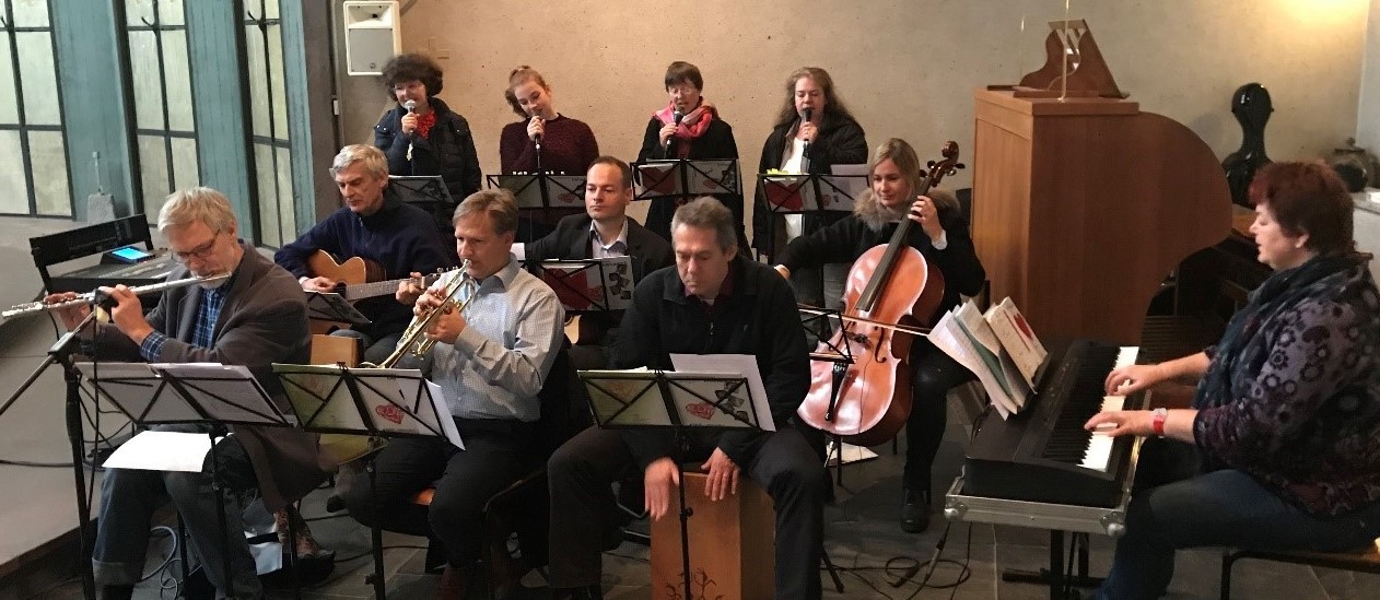 Die Musikgruppe Kassiopeia in der Heilig Kreuz Kirche (c) Kassiopeia