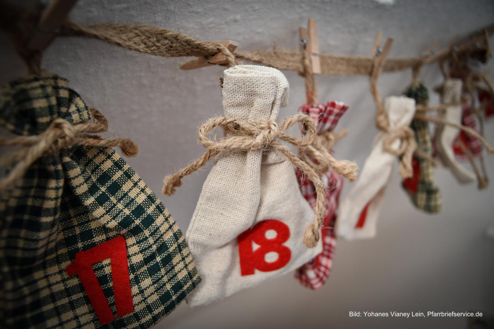 Lebendiger_Adventskalender (c) Yohanes Vianey Lein, Pfarrbriefservice