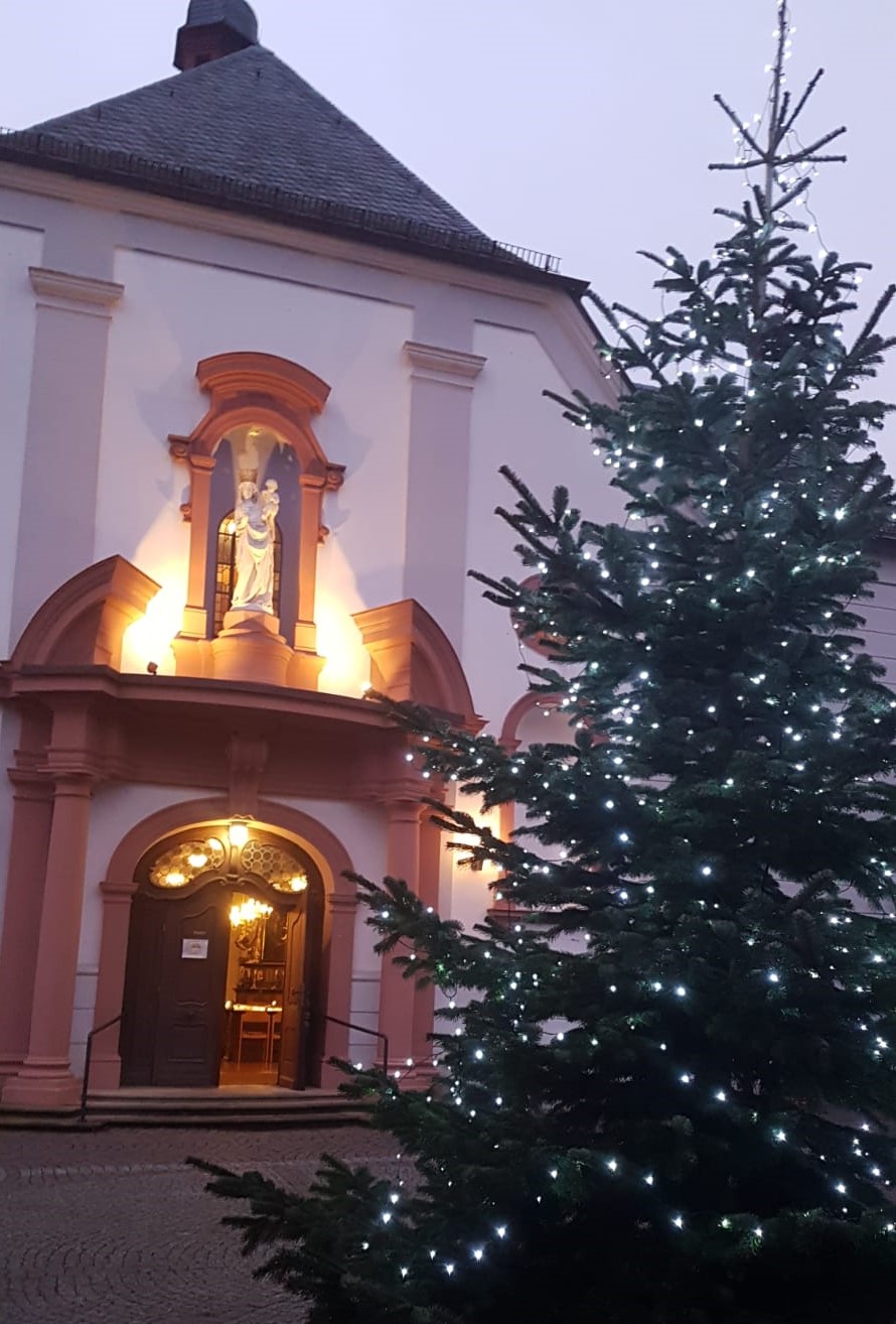 Pfarrkirche Maria Himmelfahrt Weihnachten (c) Kath. Kirchengemeinde Maria Himmelfahrt