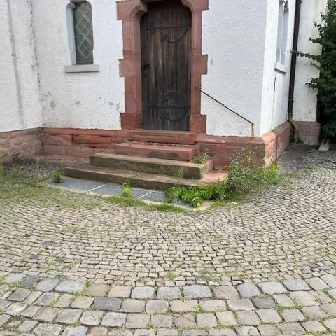 Vorplatz St. Markus Mühlheim