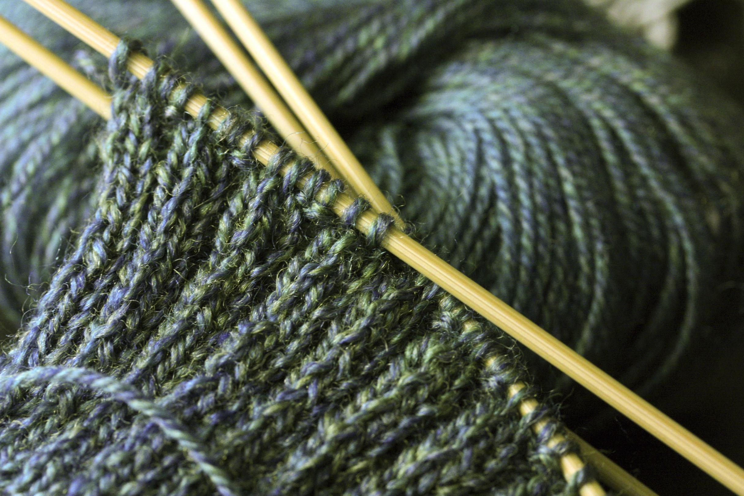 yarn-3975586_by_elizabethkeckert_pixabay_pfarrbriefservice