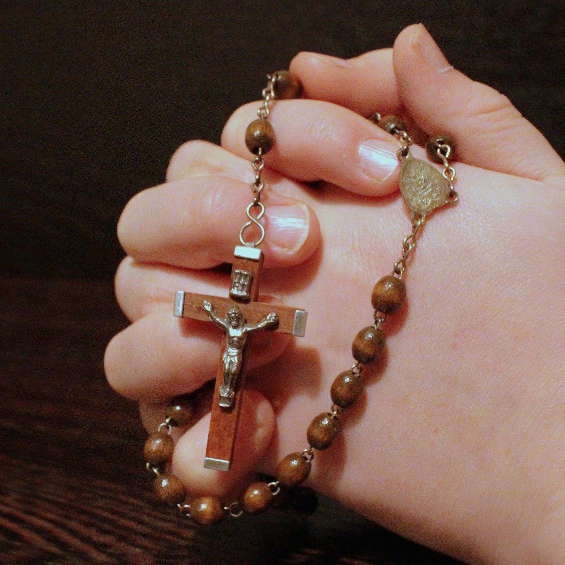 rosary-gbea616f76_1920