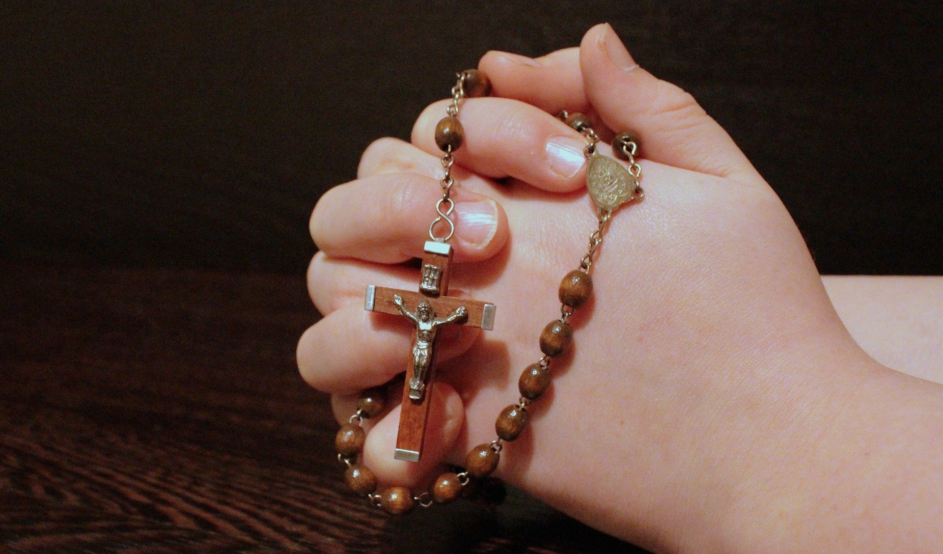 rosary-gbea616f76_1920 (c) www.pixabay.com