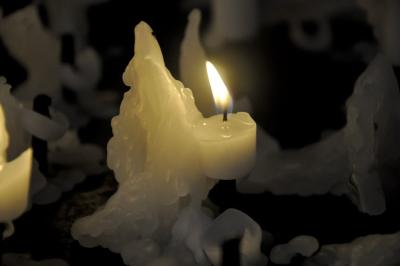 Gebet bei Kerzenschein