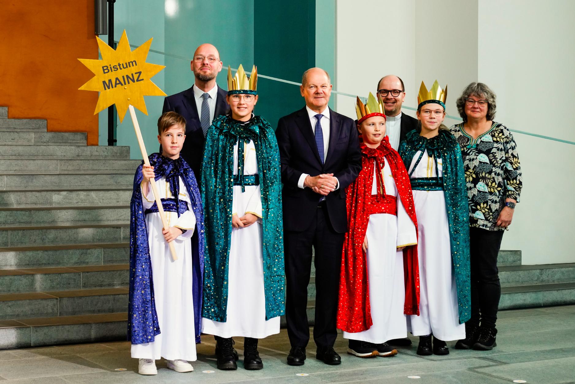 Sternsinger beim Bundeskanzler (c) F. Stark / Kindermissionswerk