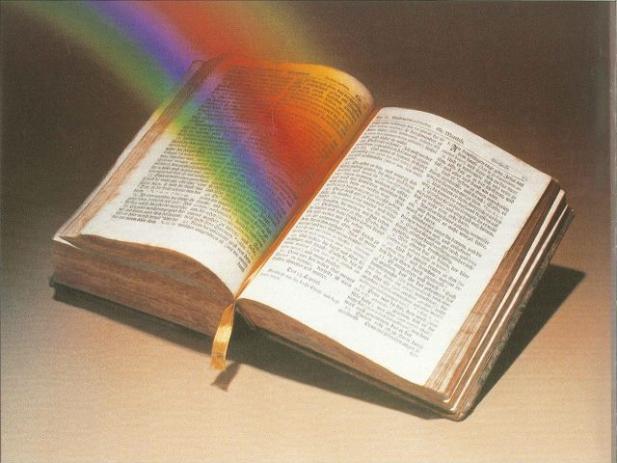 Bibel mit Regenbogen (c) Pfarrgruppe Überwald