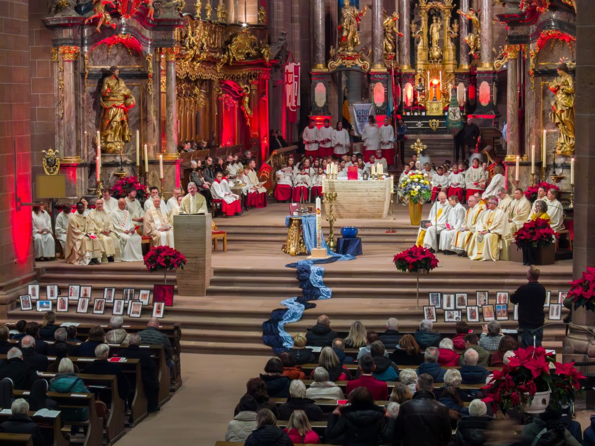 Gruendungsgottesdienst Minis 1 (c) red