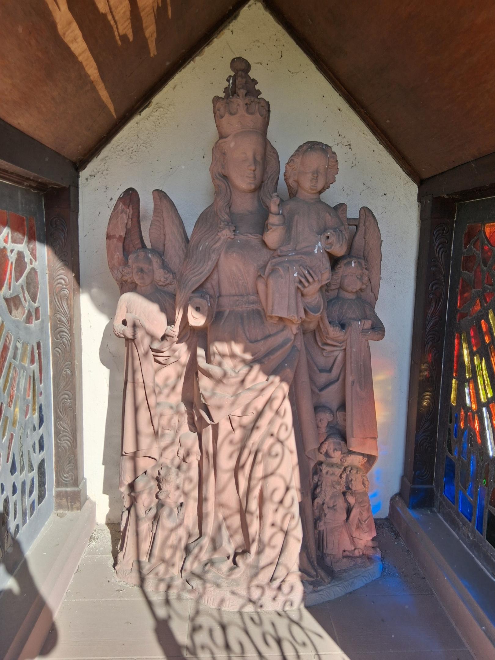 Schutzmantelmadonna 1 (c) red