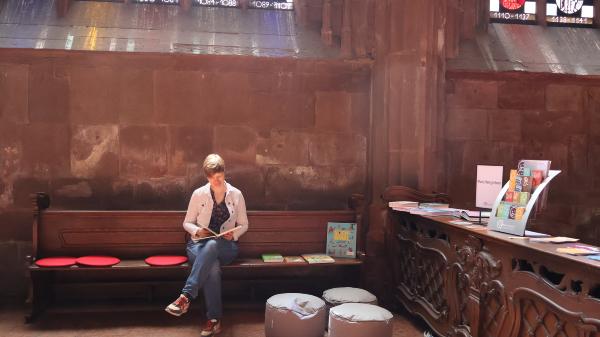 Bibel-Leseecke im Mainzer Dom