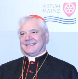Kardinal Müller bei einem Besuch in Mainz im Jahr 2014 (c) Bistum Mainz