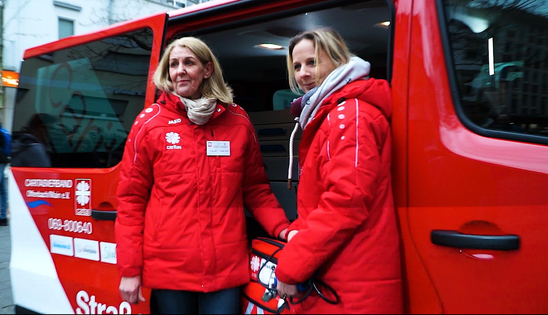 Neuer Ambulanzbus in Offenbach gesegnet (c) Bistum Mainz