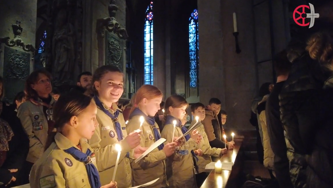 Aussendungsfeier-Friedenslicht-Pfadfinderinnen