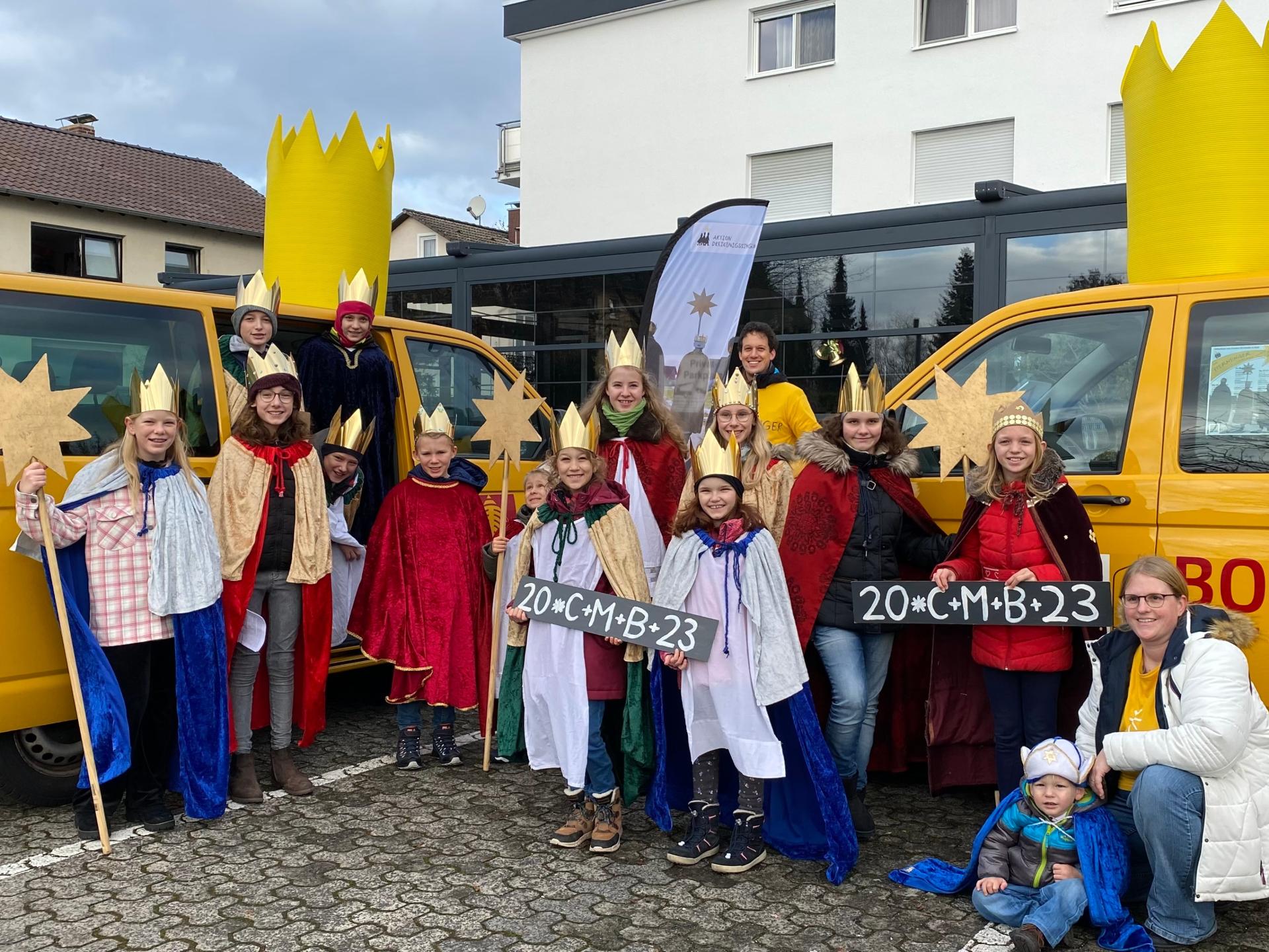 Die Sternsinger der Pfarrei St. Walburga in Groß-Gerau