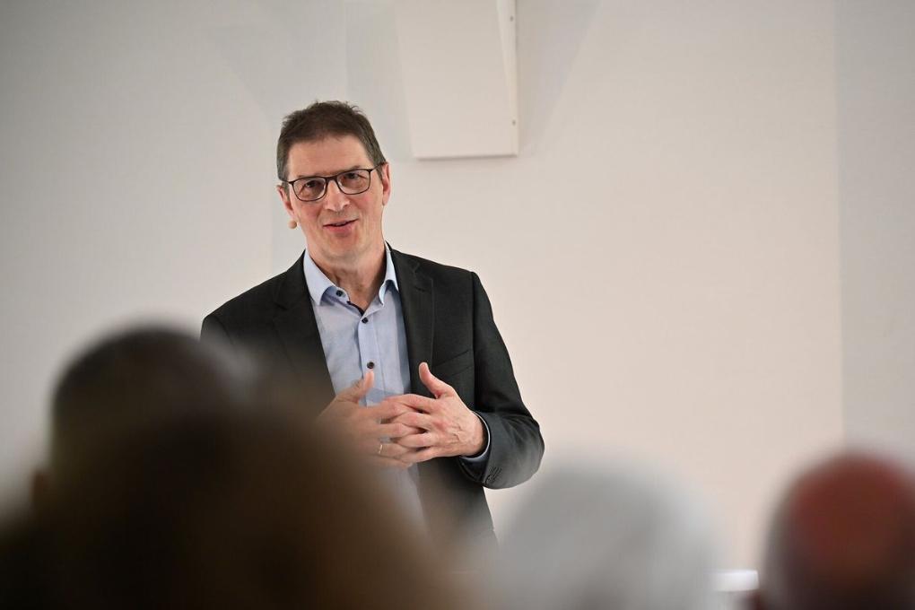 Der Mainzer Diözesanbaumeister Johannes Krämer auf dem Katholikentag Würzburg 2026.JPG