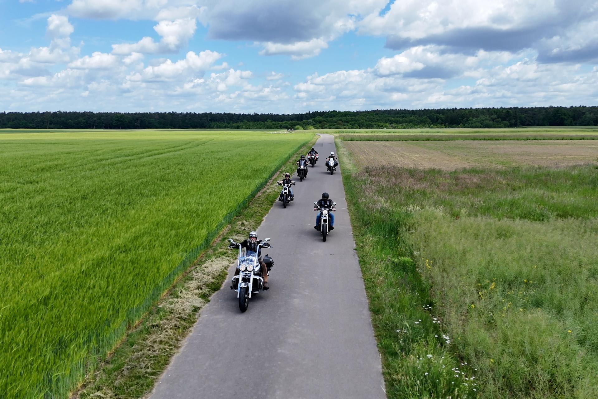 Jesus Biker auf dem Weg zur Klimakonferenz nach Wien