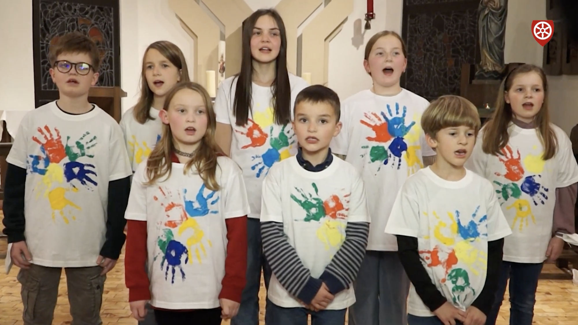 Adventsgeschenk - Kinderchor Bonissimo singt im Altenheim