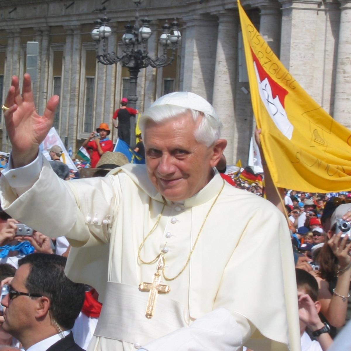 Papst Benedikt bei der Ministrantenwallfahrten 2006