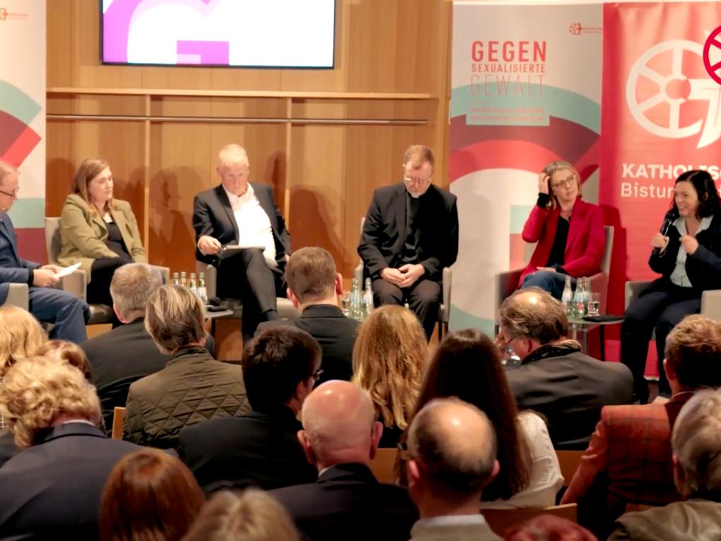 Podiumsdiskussion-Gegen-sexualisierte-Gewalt