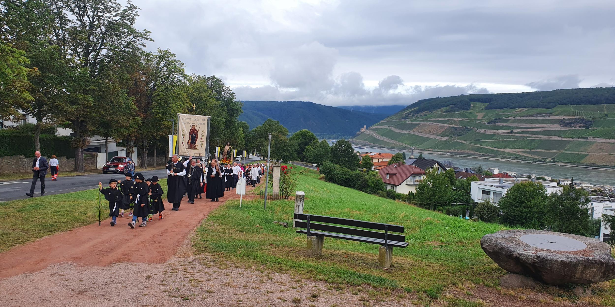 „Geh und baue meine Kirche wieder auf“