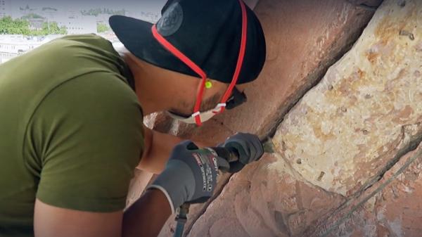 Handwerkskunst: Wie Steinmetze in einer Dombauhütte arbeiten