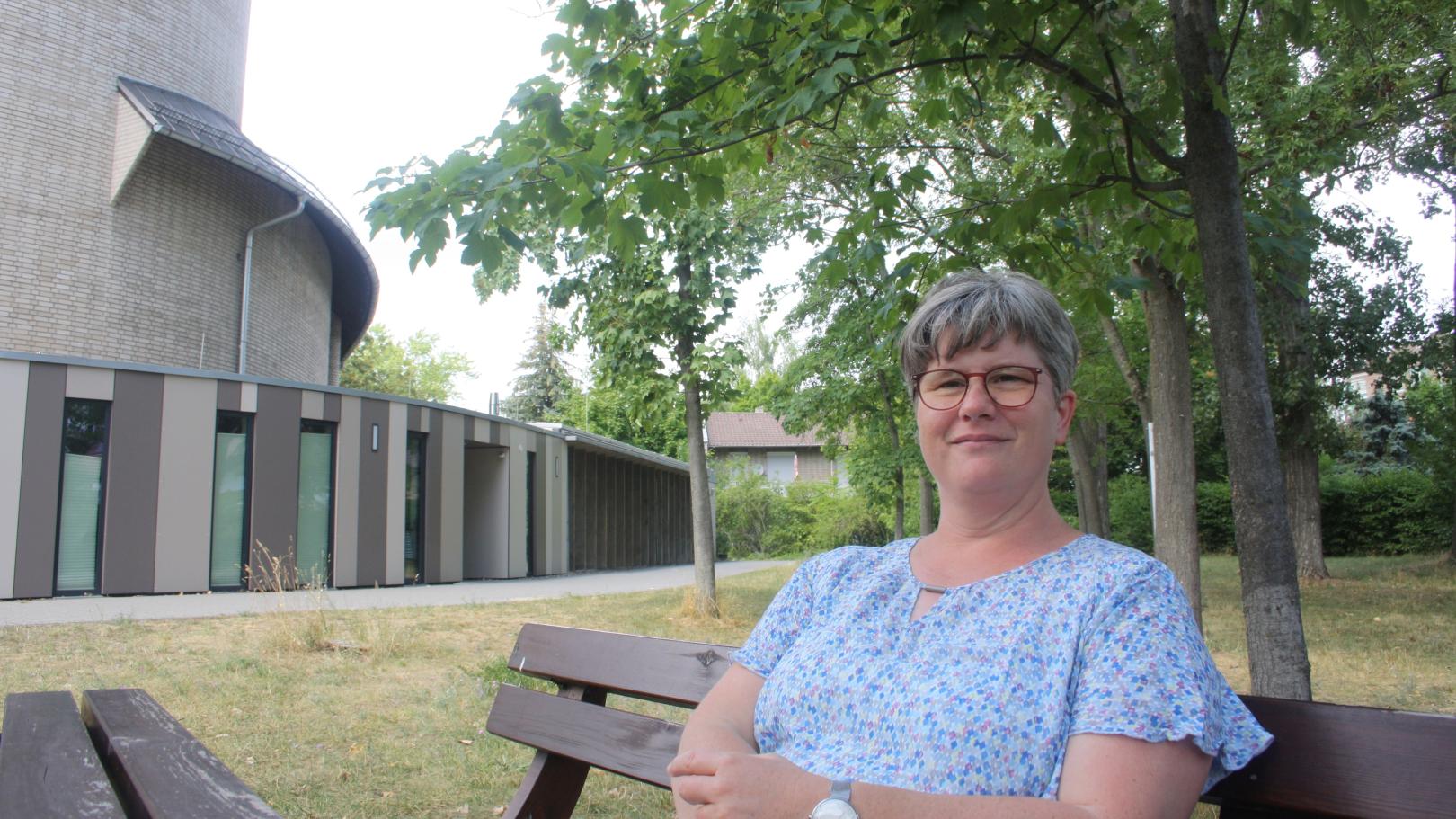 Angela Ruhr, Leiterin der Behindertenseelsorge, arbeitet von der Pfarrei St. Petrus Canisius in Mainz-Gonsenheim aus. (c) Anja Weiffen/ Kirchenzeitung