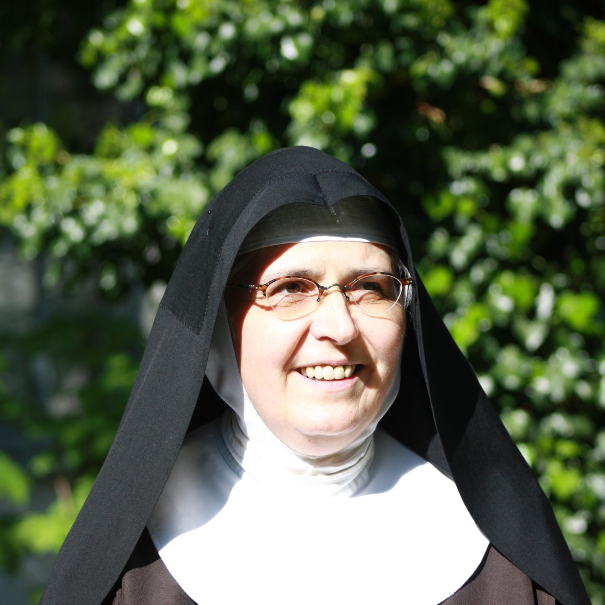 Seit dem 24. April ist Schwester Franziska Katharina Spang (60) Äbtissin des Klosters der Ewigen Anbetung in Mainz.