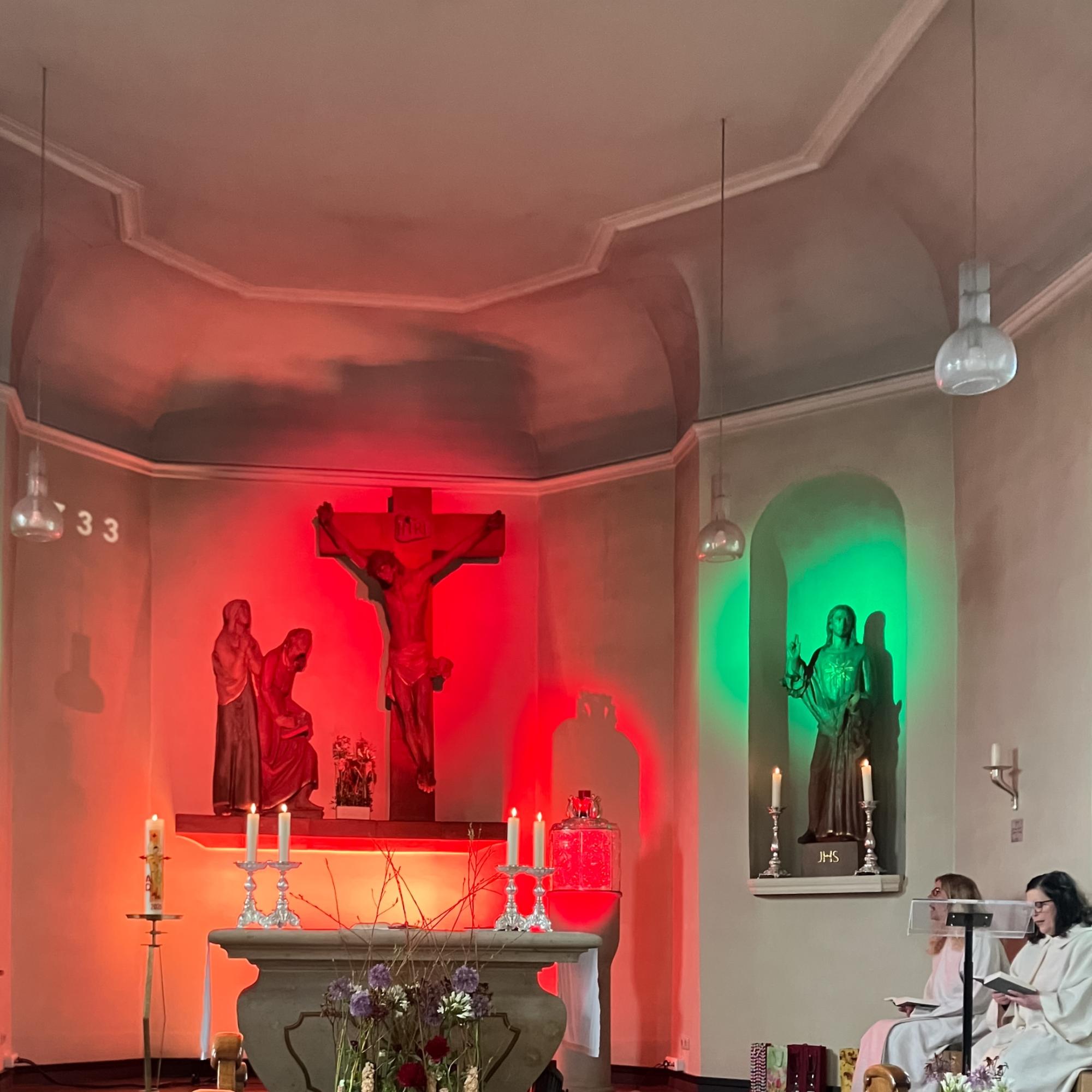 Medienkirche rot grün