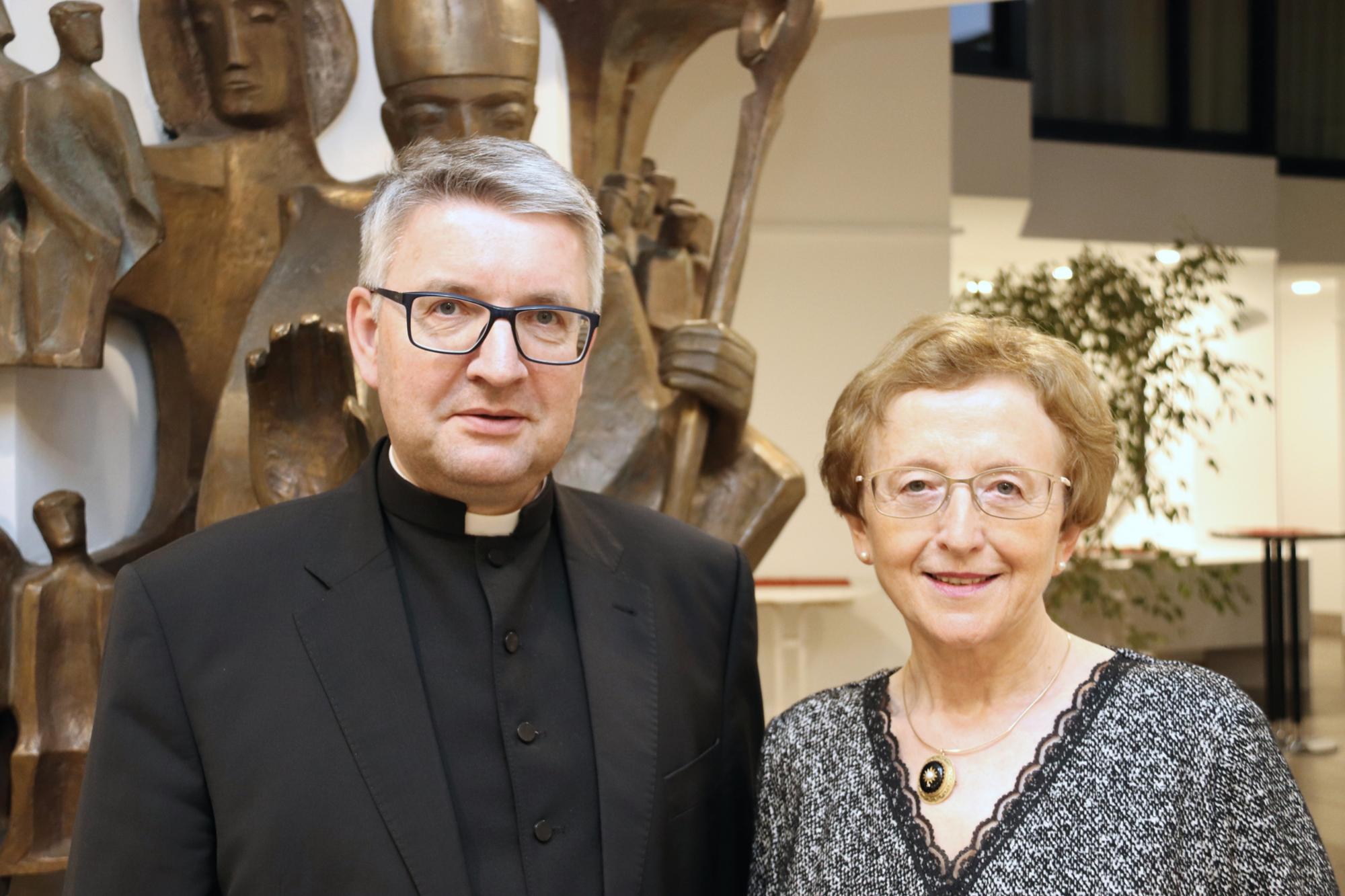 Mainz, 22.2.2019: Die langjährige Dezernentin für Schulen und Hochschulen, Dr. Gertrud Pollak, ist von Bischof Peter Kohlgraf in den Ruhestand verabschiedet worden.