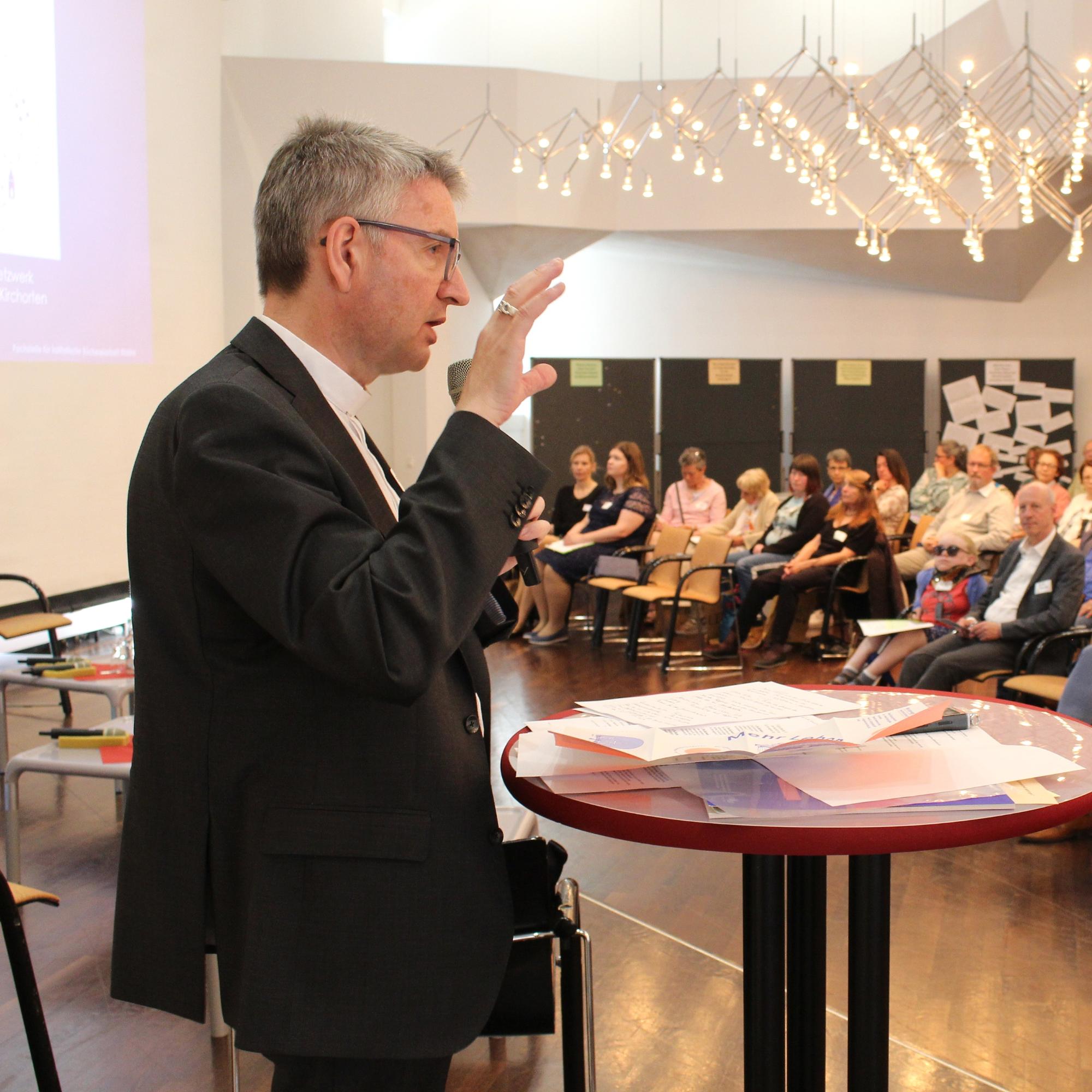 Mainz, 14. Mai 2022: Zum Diözesantag der Büchereiarbeit mit Bischof Peter Kohlgraf waren rund 150 Teilnehmerinnen und Teilnehmer gekommen.