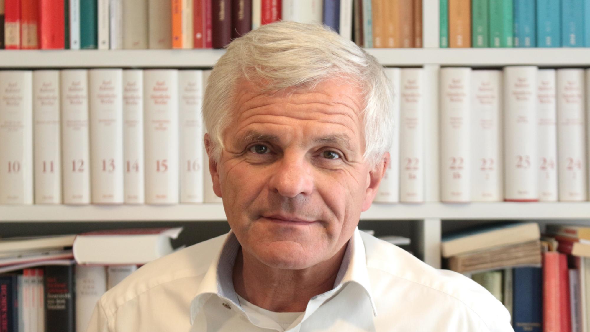 August 2022: Professor Dr. Peter Reifenberg geht in Ruhestand.