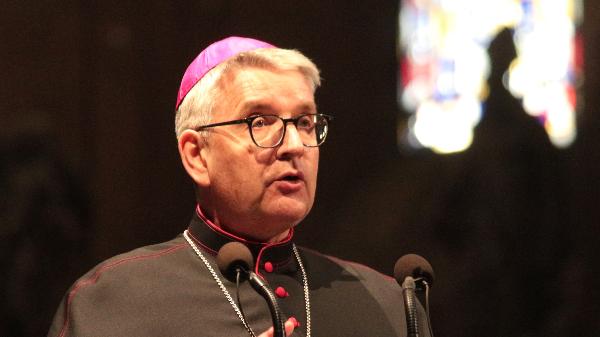 Mainz, 23. März 2025: Bischof Peter Kohlgraf bei seiner Fastenpredigt im Mainzer Dom.