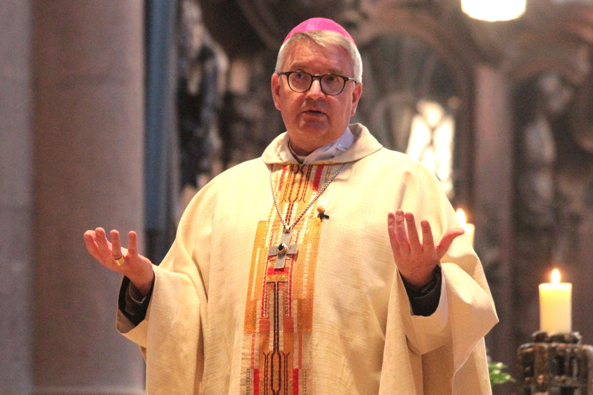Mainz, 18. Mai 2025: Bischof Peter Kohlgraf beim Pontifikalamt anlässlich der Amtseinführung von Papst Leo XIV. im Mainzer Dom.
