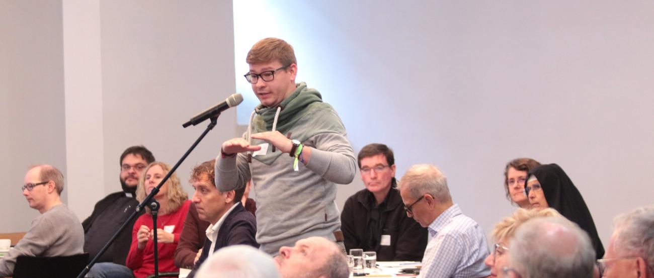 Mainz, 13. September 2025: Die Diözesanversammlung als Ort von Austausch und Diskussion im Bistum Mainz. (c) Bistum Mainz / Blum Mainz, 13. September 2025: Die Diözesanversammlung als Ort von Austausch und Diskussion im Bistum Mainz.
