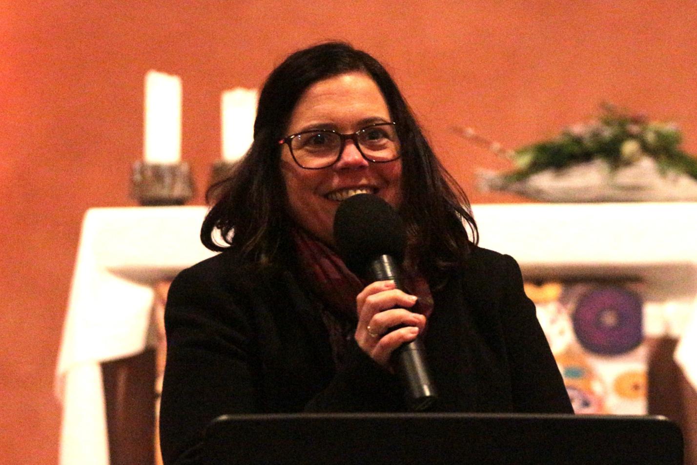 Mainz, 18. November 2025: Stephanie Rieth beim Thementag zu Zwangsverheiratung und patriarchaler Gewalt in St. Antonius.