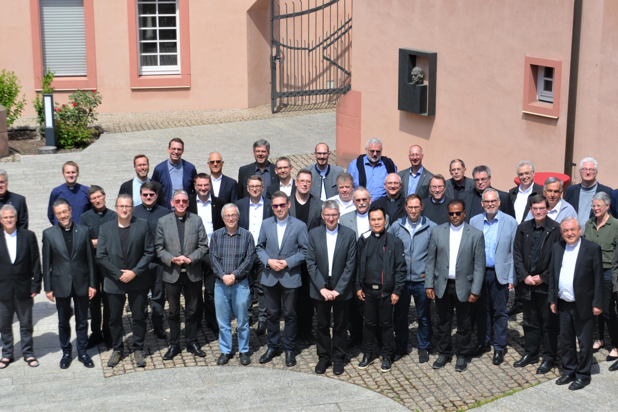 Mainz, 1. Juni 2022: Erstmals tagte die Konferenz der Leitenden Pfarrer im Erbacher Hof in Mainz.