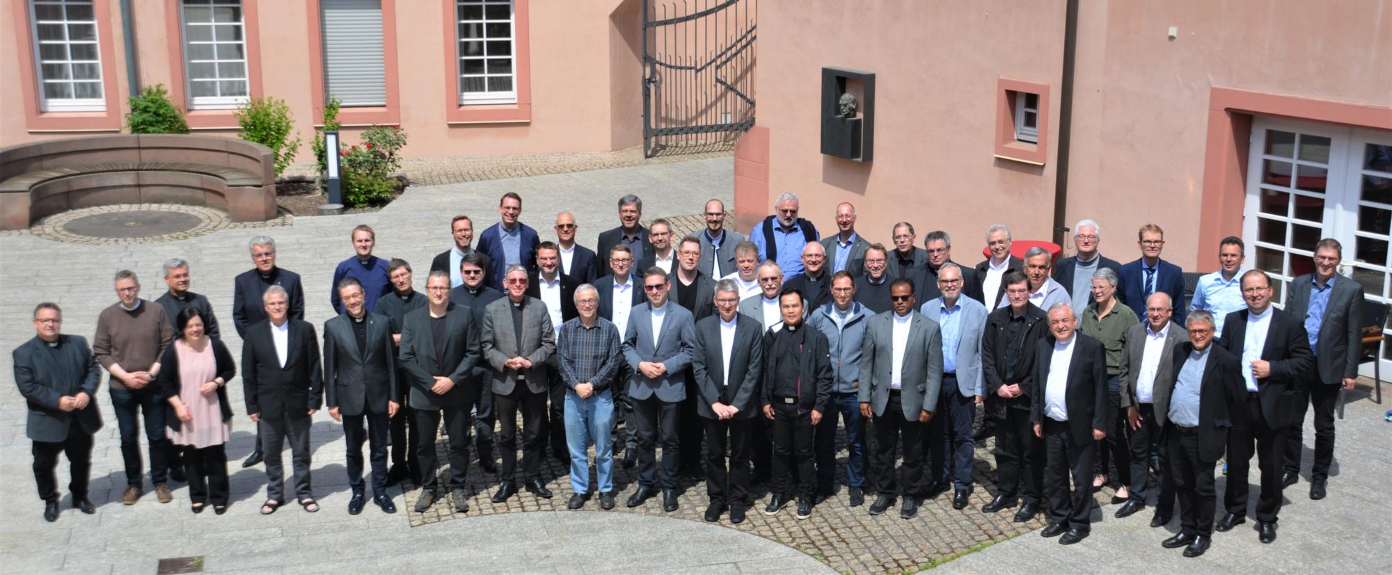 Mainz, 1. Juni 2022: Erstmals tagte die Konferenz der Leitenden Pfarrer im Erbacher Hof in Mainz. (c) Bistum Mainz / Matschak