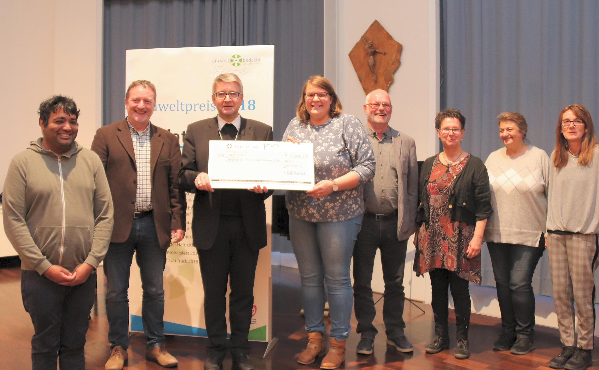 Mainz, 22.3.2019: Über einen ersten Preis freuen sich die Vertreter der Pfarrei St. Franziskus von Assisi in Nieder-Olm.